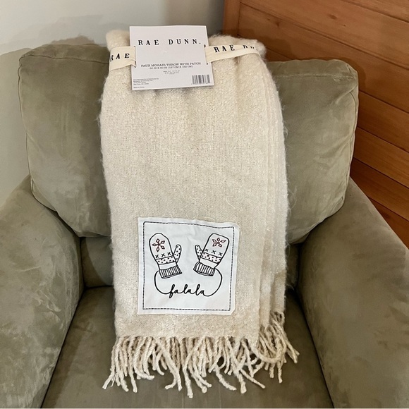 Rae Dunn Faux Mohair Throw Blanket Cream White Mitten Patch Fa La La NEW - Picture 5 of 6